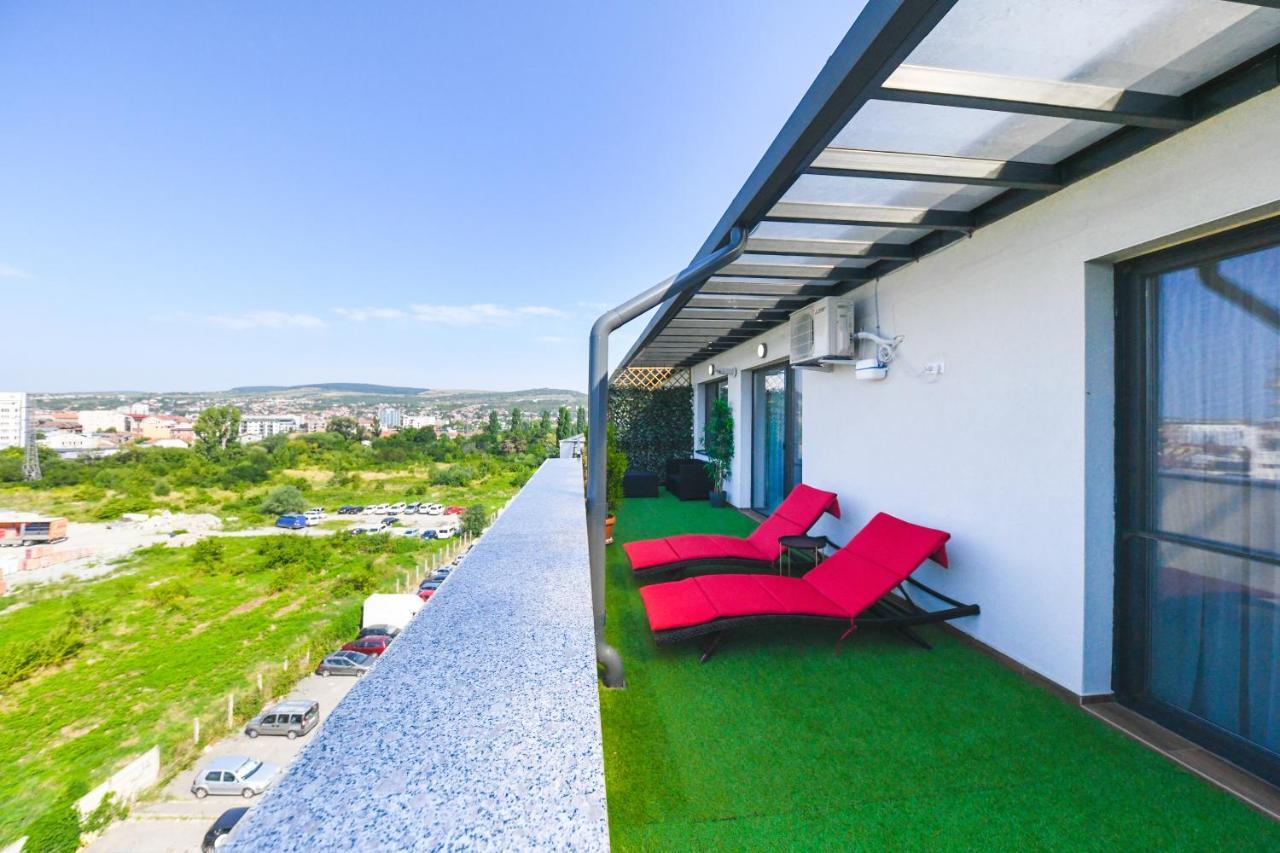 Panoramic Apartment With Terrace Kolozsvár Kültér fotó